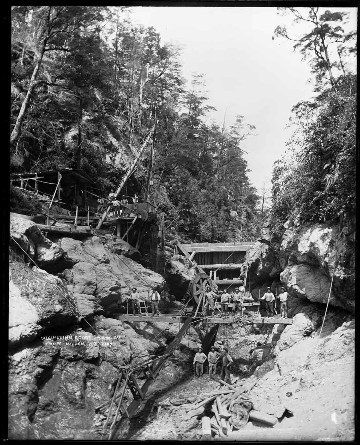 Water pumping equipment at Wakamarina Gorge, Marlborough. Tyree Studio: Negatives of Nelson and Marlborough districts. Ref: 10x8-0698-G. Alexander Turnbull Library, Wellington, New Zealand. /records/22341617